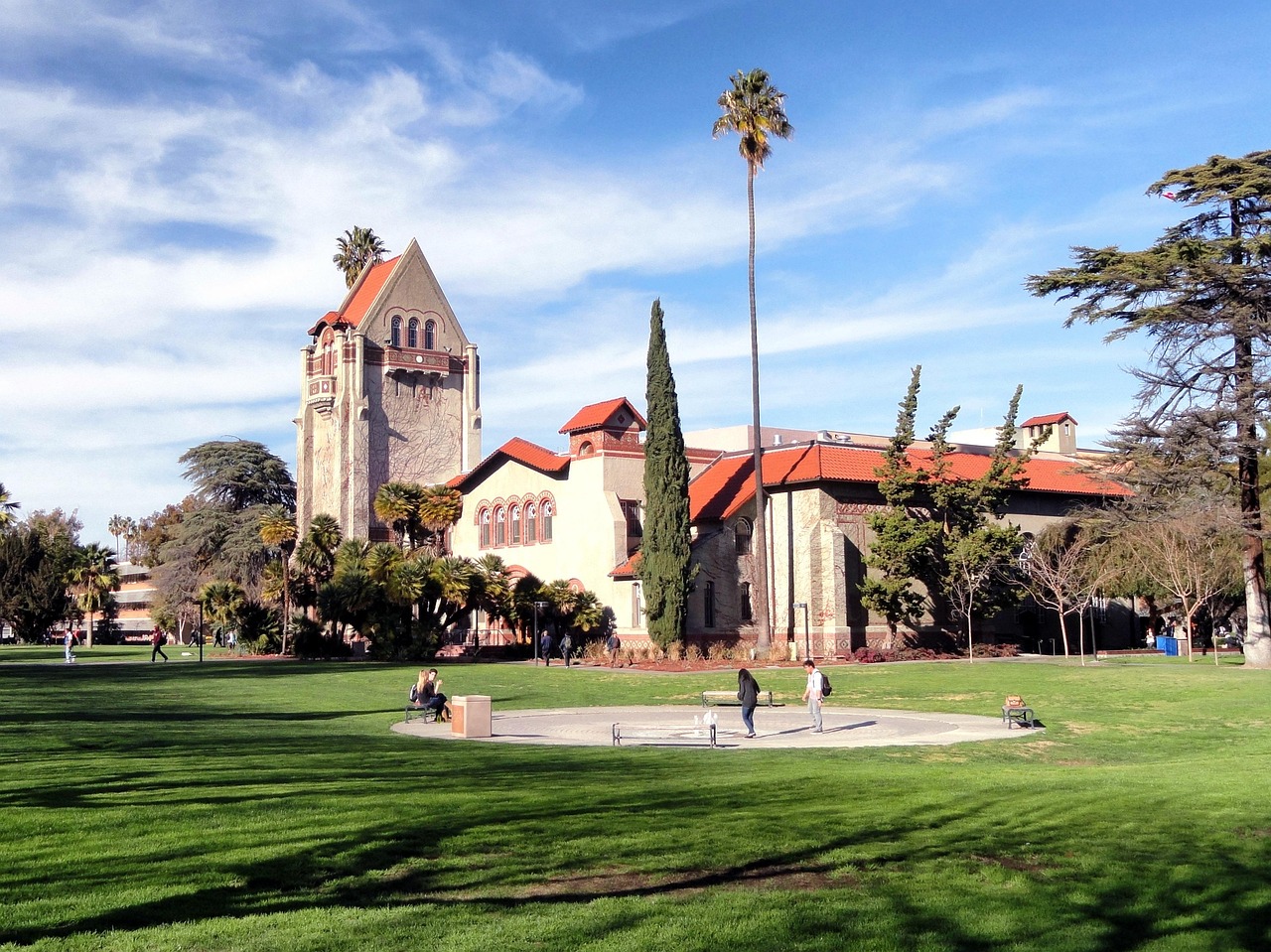 Evergreen street and buildings in San Jose